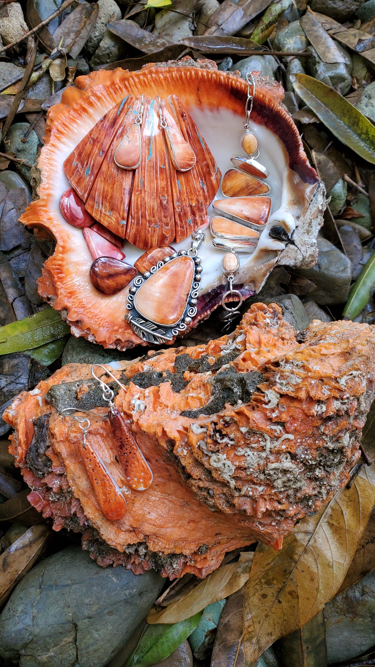 Spiny Oyster Shell Honeybee Bracelet Artisan Sundance Style Carved Peach good Coral Rosebud Flower charm Nature theme green turquoise OOAK